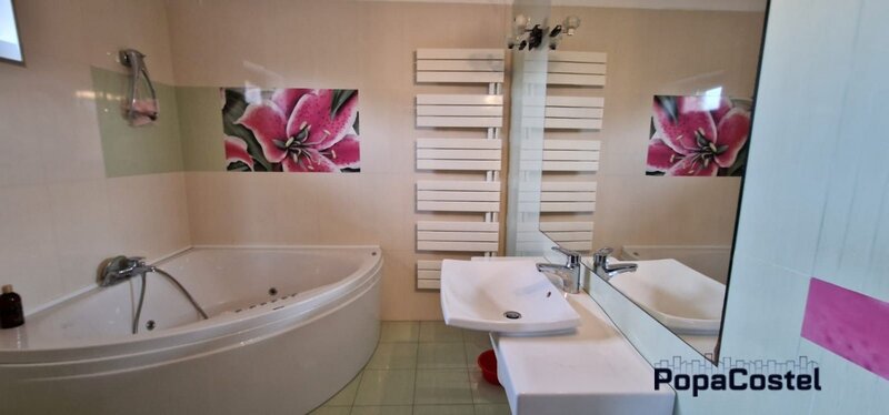 Voluntari vila 5 camere 3 bai S+P+1E+M, mobilata complet, terasa