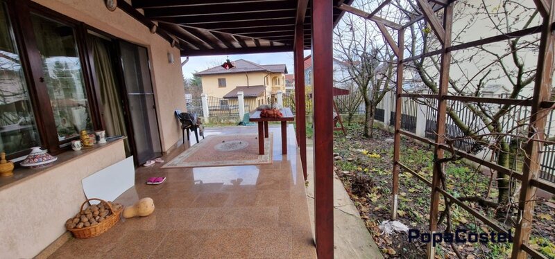 Voluntari vila 5 camere 3 bai S+P+1E+M, mobilata complet, terasa